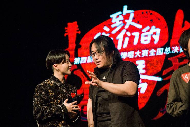 第四届“球信网吉他女声弹唱大赛”总冠军出炉<br />温格夺冠，董冬冬担任评委